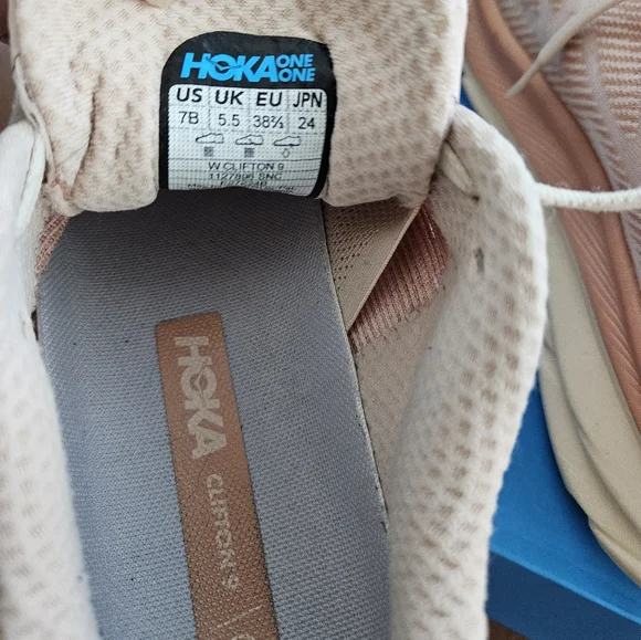 Hoka Clifton 9 women's size 7 - Picture 9 of 15